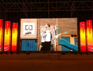 室內(nèi)全彩LED顯示屏